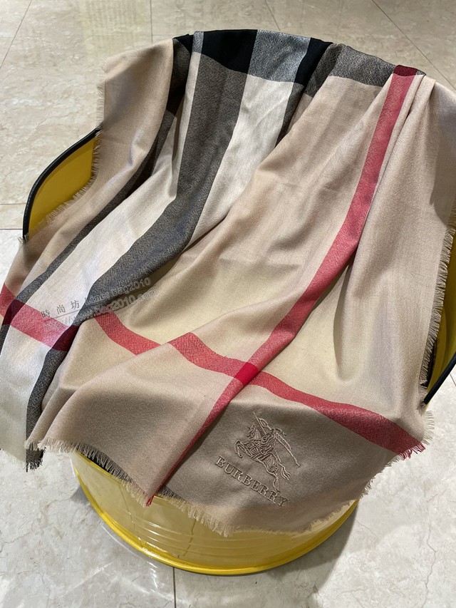Burberry2021官網新品刺繡戰馬進口澳洲羊絨圍巾 巴寶莉披肩圍巾  mmj1399